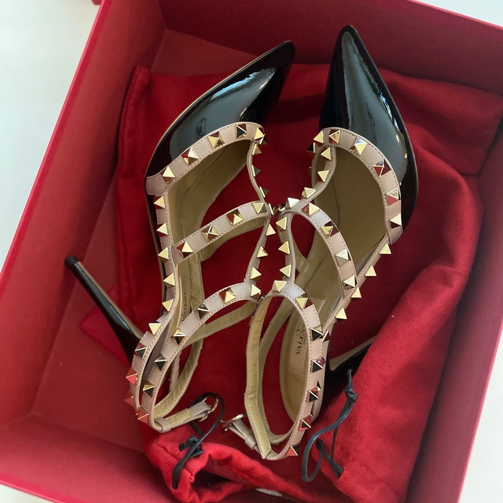 Black and Brown Valentino Garavani heels size 36.